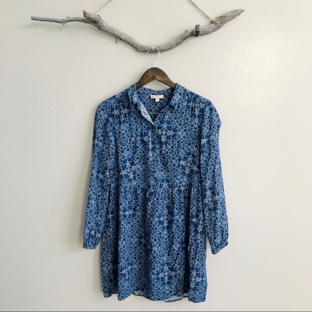 3/$20 Lila Rose Blue Patterned Long Sleeve Tunic Top